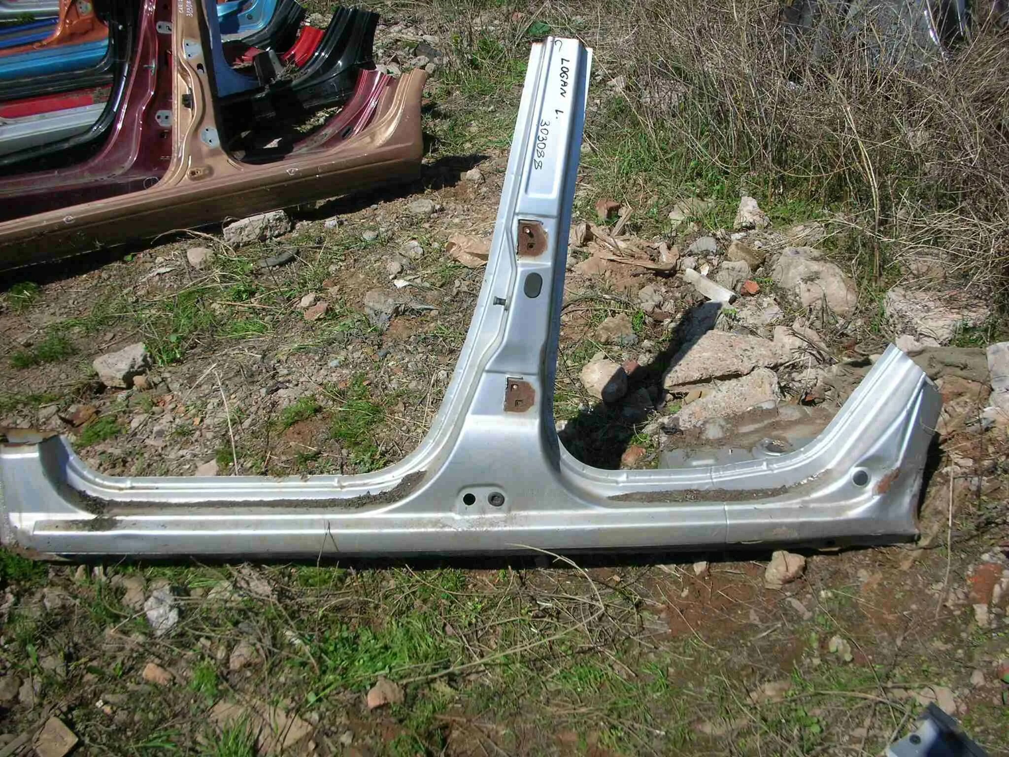 Порог со стойкой лансер 10. Порог со стойкой левый киа рио 3. Порог со стойкой правый митсубиси лансер 9. Порог кузова передний правый рено симбол 2001. Honda life v 2010 порог левый.