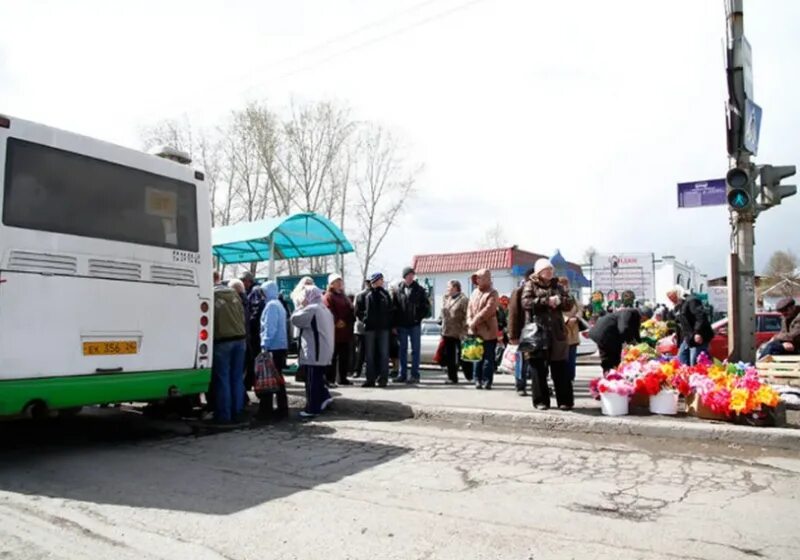 Транспорт в городе. Автобусы башкортостан. Кладбище автобусов. Автобус на радоницу. Дополнительные автобусы.