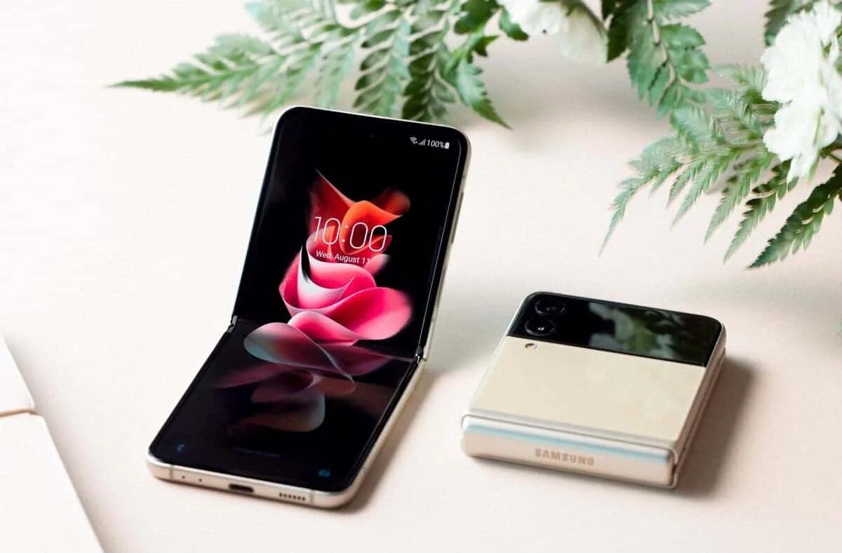 Купить samsung galaxy z flip 5. Самсунг z Flip 4. Самсунг галакси Зет флип 3. Самсунг флип z 3. Galaxy z Flip.