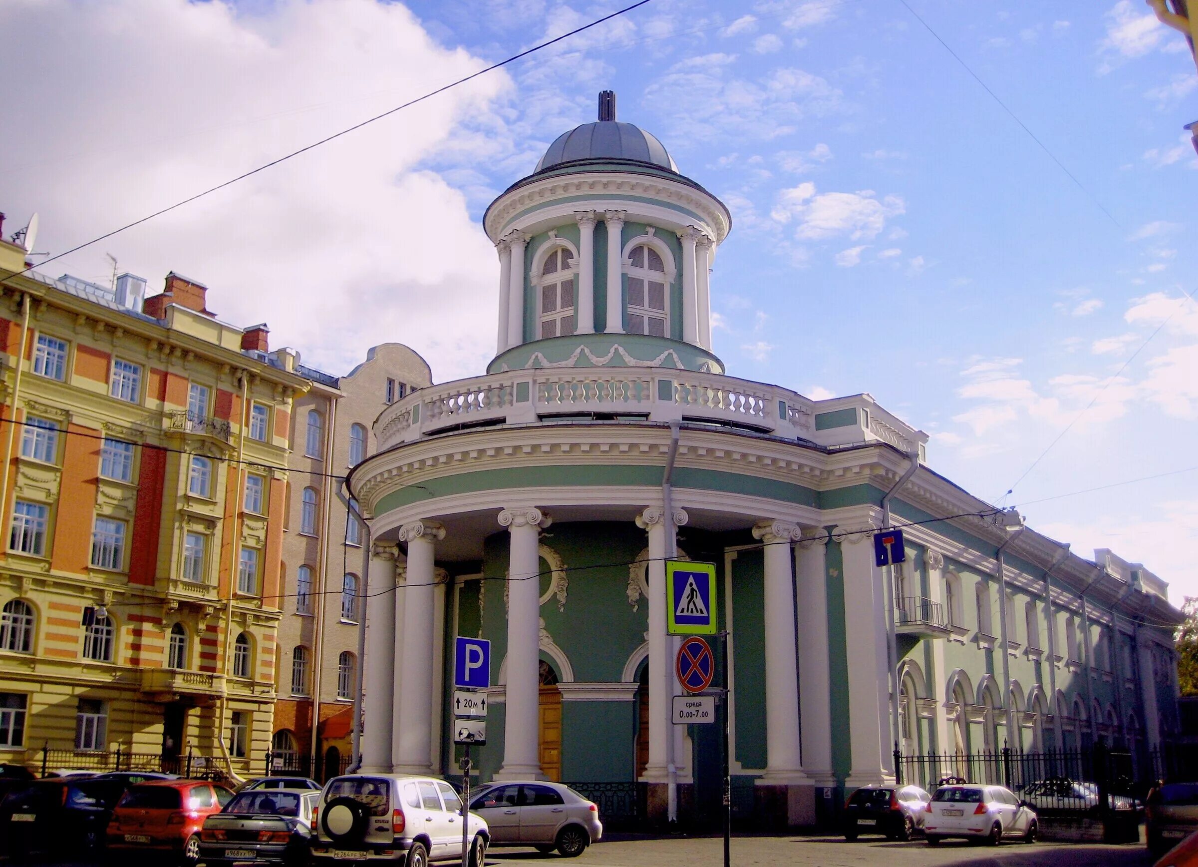 Лютеранская Церковь Святой Анны в Санкт-Петербурге. Церковь Анны Анненкирхе Санкт Петербург. Церковь Святой Анны Санкт-Петербург Кирочная 8. Лютеранская Церковь Святой Анны Анненкирхе.