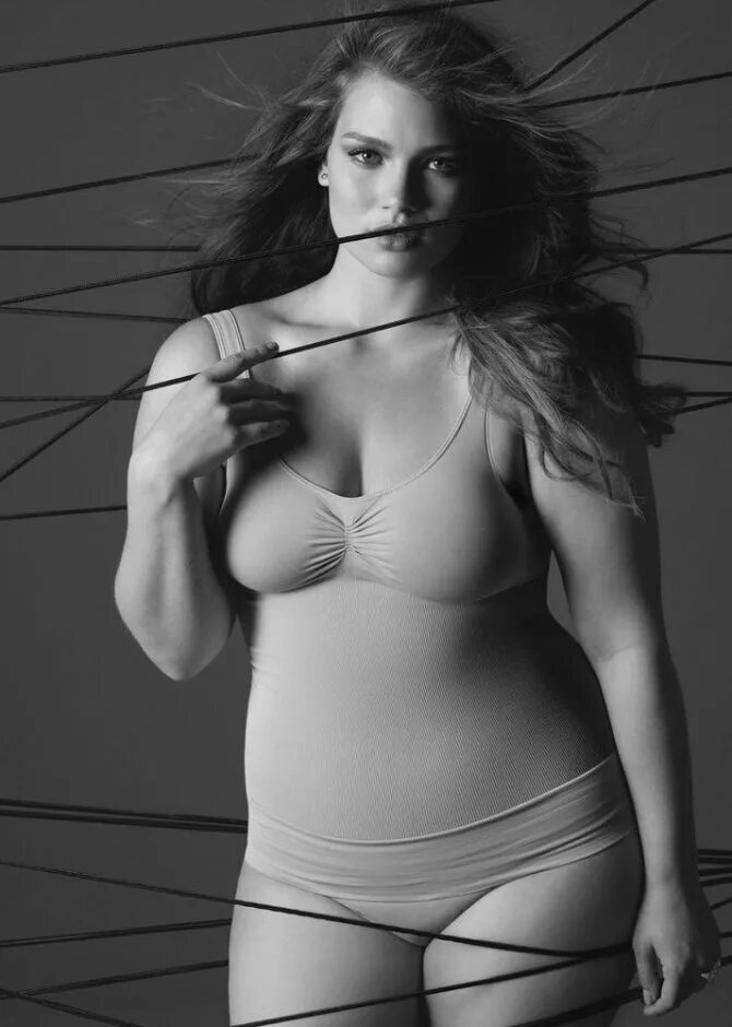 Модель кинг сайз эшли. Виктория манас plus size. Plus-size тара линн. Тара линн модель плюс сайз. Виктория манас plus size.