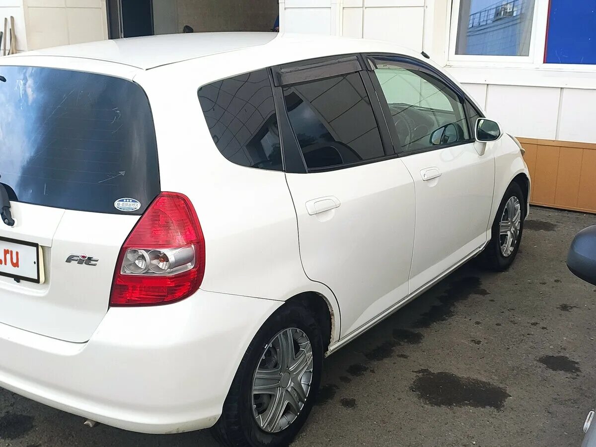 Honda fit 2001. Хонда фит 2001 белый. Хонда фит 2003 белый. Хонда фит 2001. Хонда фит 2001 белый-белый.