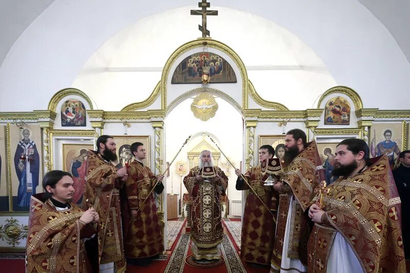 Преображенский мужской саратов. Спасо-Преображенский мужской монастырь Саратов. Преображенский монастырь Саратов. Церковь Преображенский мужской монастырь Саратов. Спасо Преображенский мужской монастырь в Саратове служба в храме.