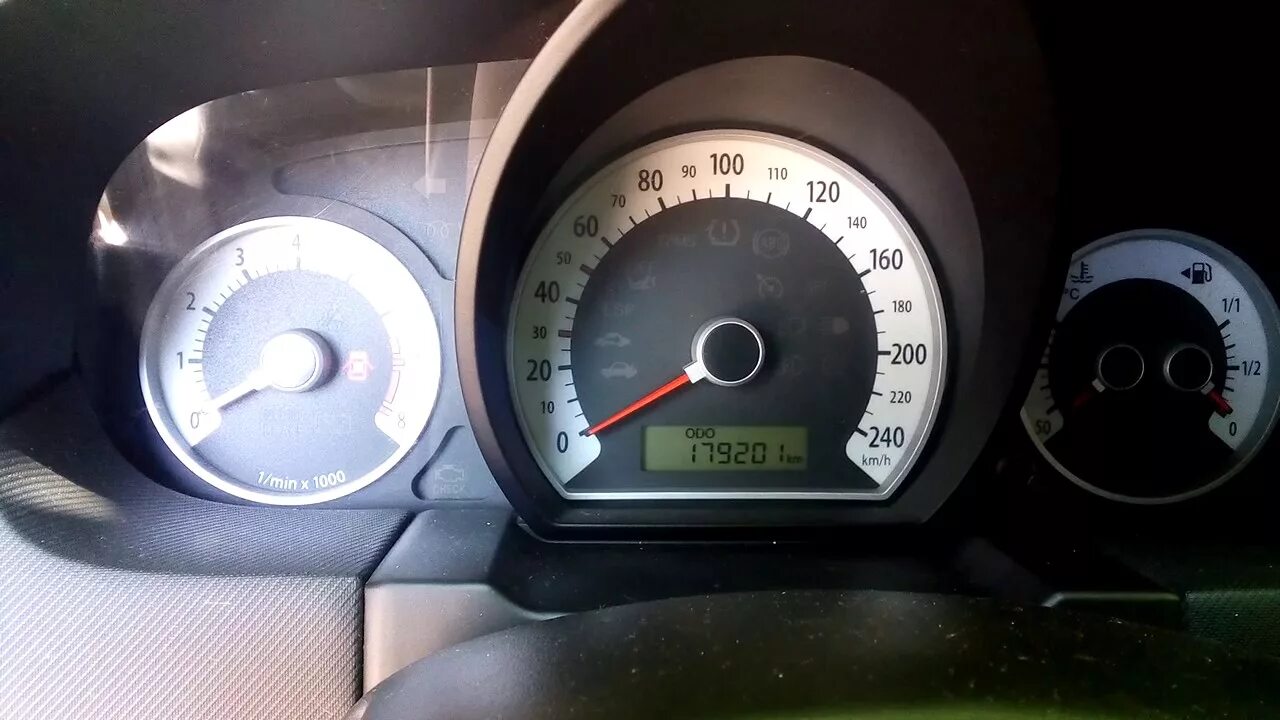 Киа СИД 2008 не заводится. Плохо заводится автомобиль Киа СИД 2010. Kia Ceed не заводится. Кия СИД плохо заводится. Не заводится киа сид