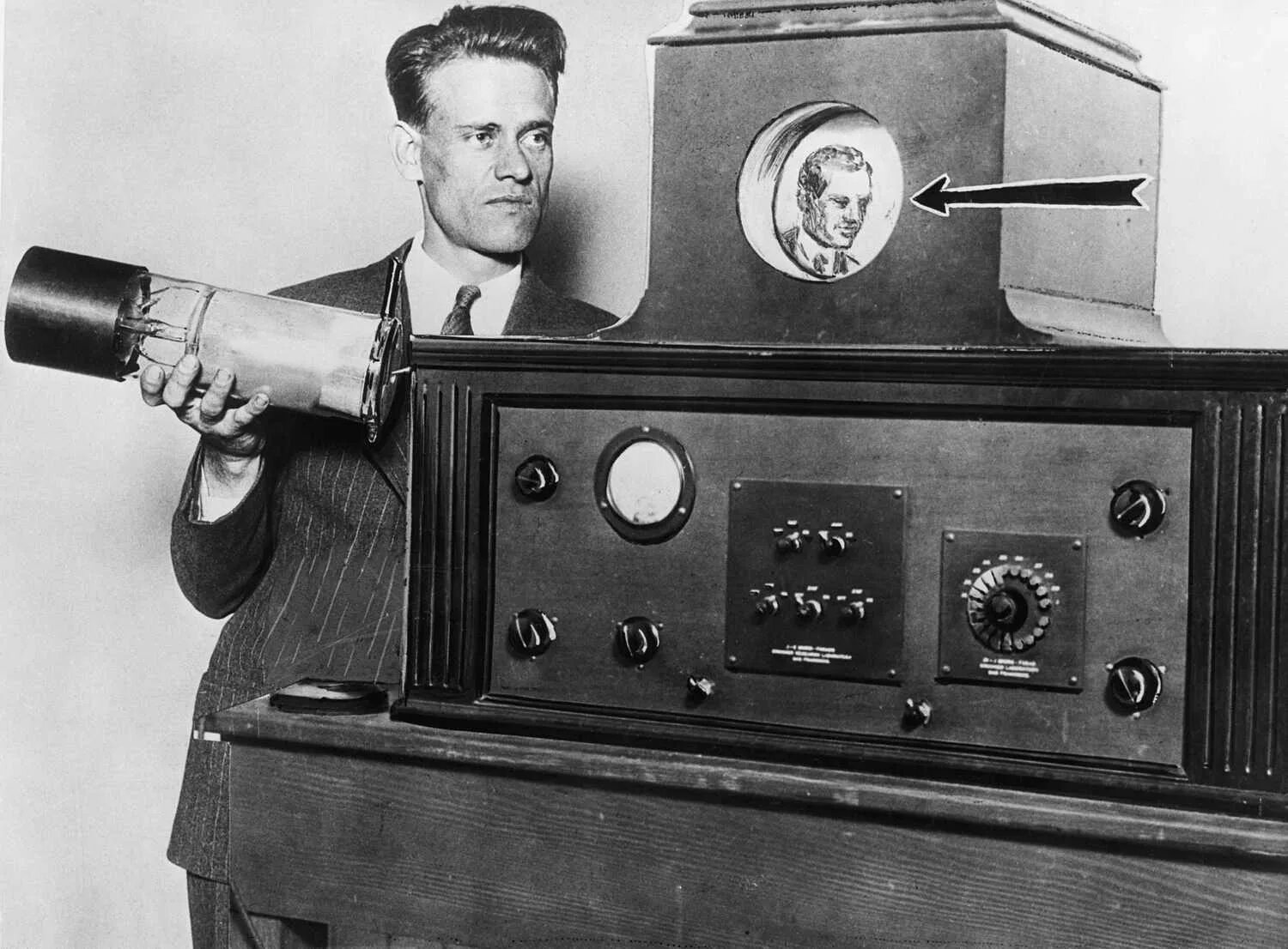 Who invented the radio