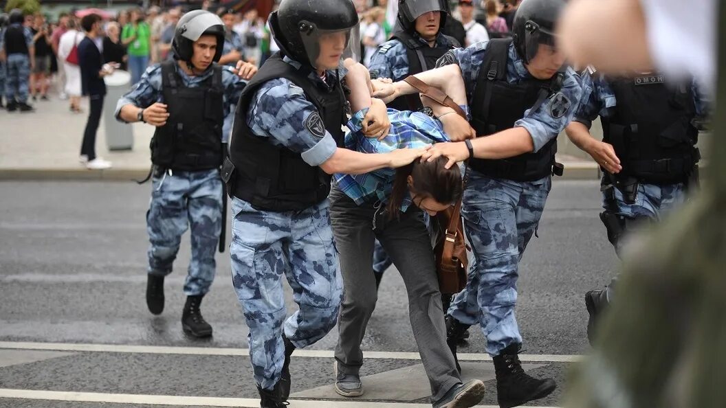 Массовые беспорядки ОМОН. Пресечение массовых беспорядков.