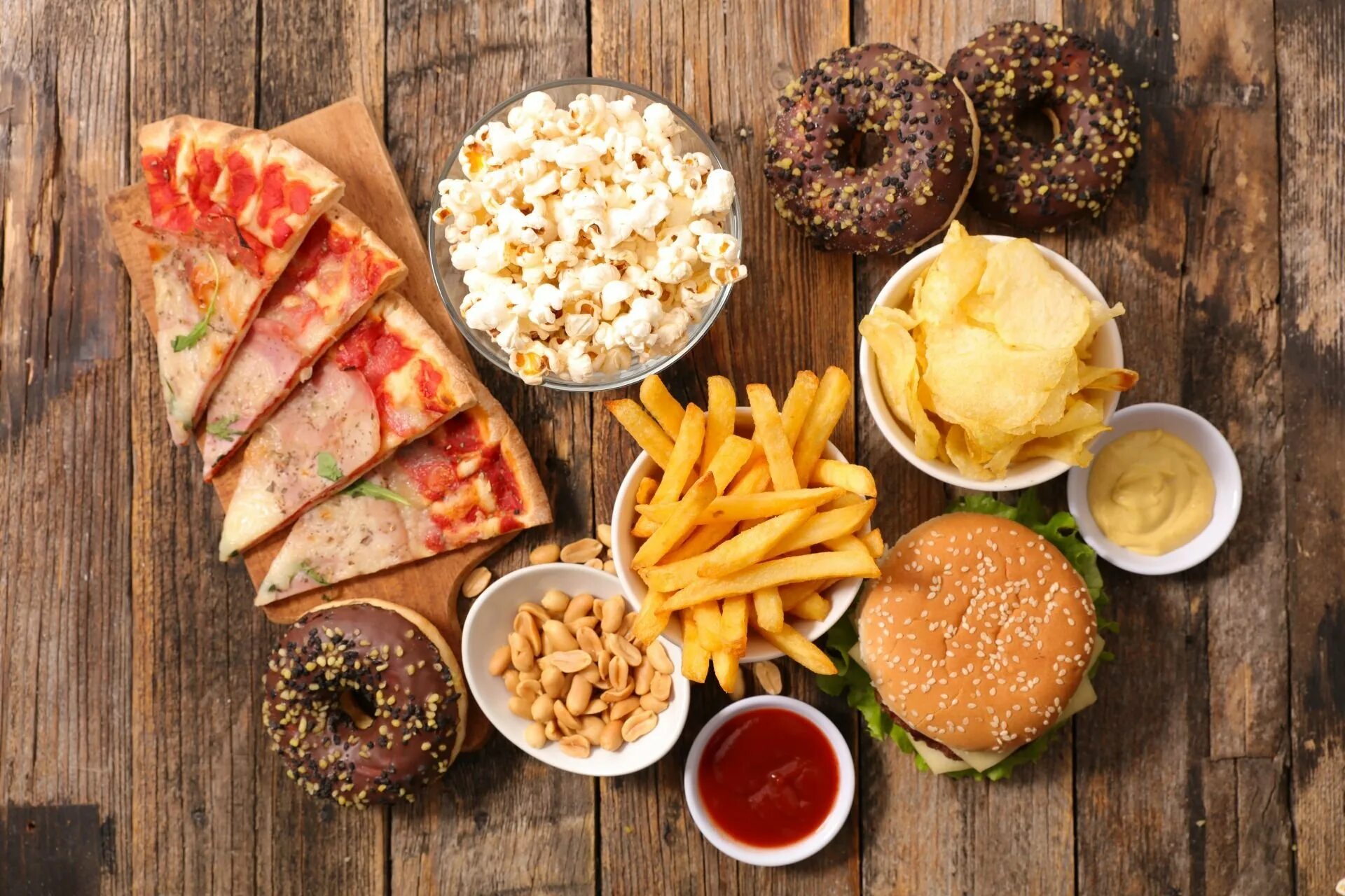 Можно есть острую еду. Острая пища. Еда на пикник летом. Полезные жирные продукты. Горячая и острая пища.