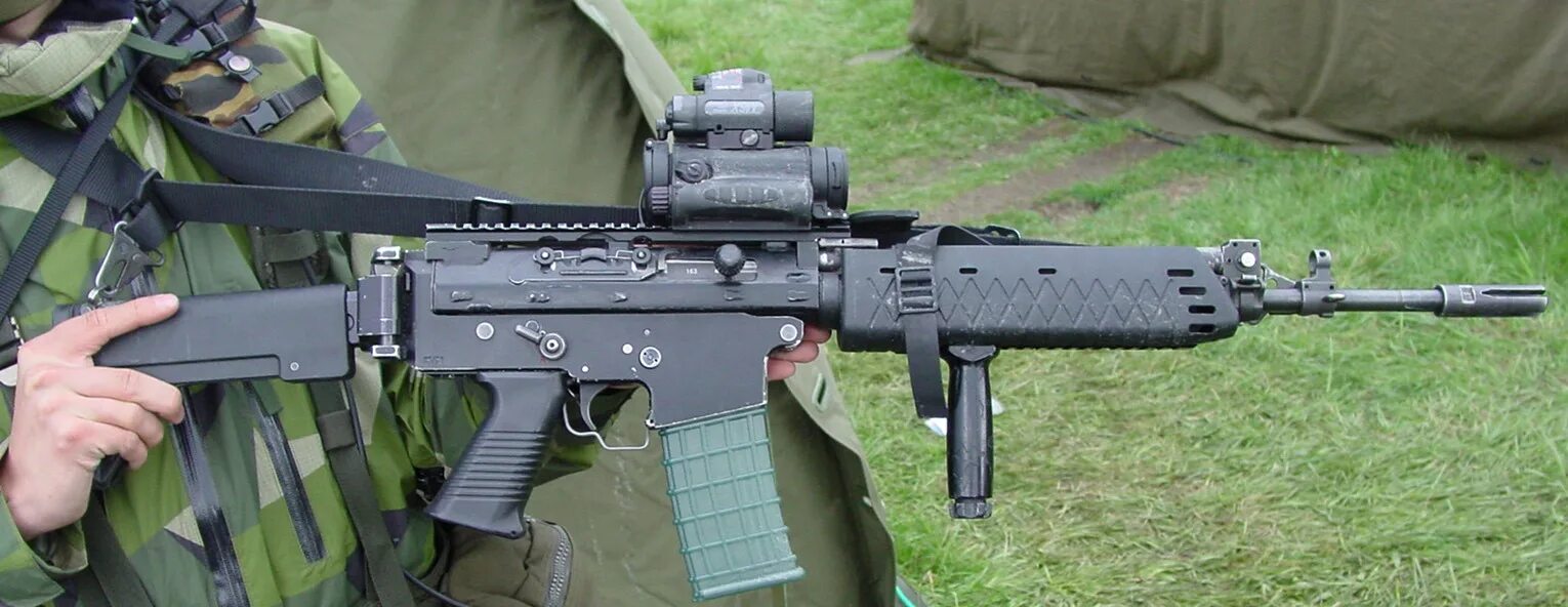 Штурмовая винтовка FN FNC. Винтовка AK 5. Штурмовая винтовка Bofors AK-5 С. Ak5 автомат стрелковое оружие Швеции.