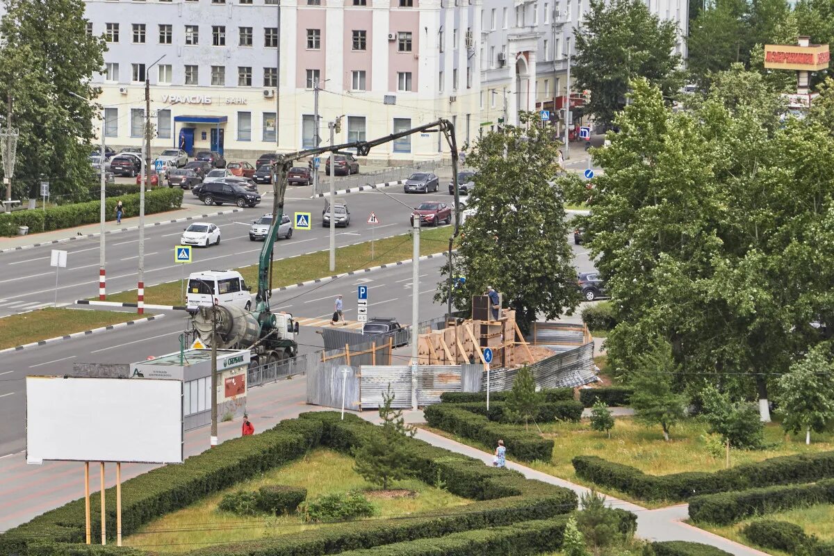 Городская доска почета Дзержинск Нижегородской. Городской округ Нижний Новгород. Новинки (городской округ Нижний Новгород). Демонтаж опор доски почета. Дзержинск городской сайт