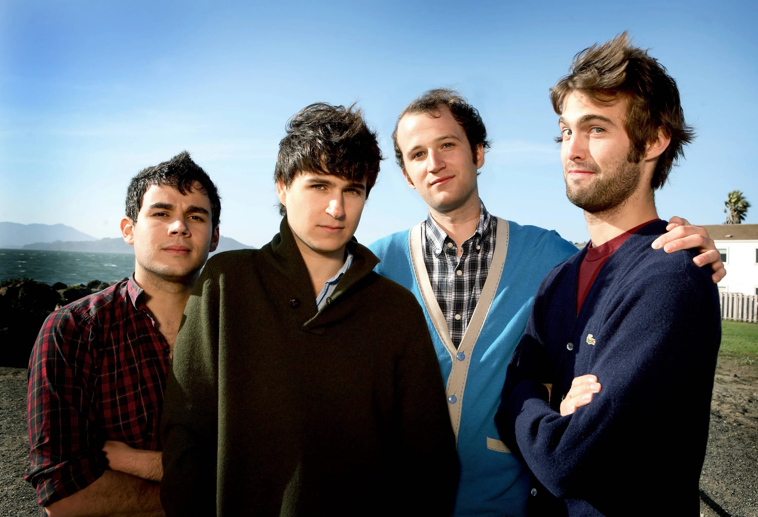 Vampire weekend. Vampire weekend Vampire weekend. Campus Vampire weekend. Vampire weekend logo.