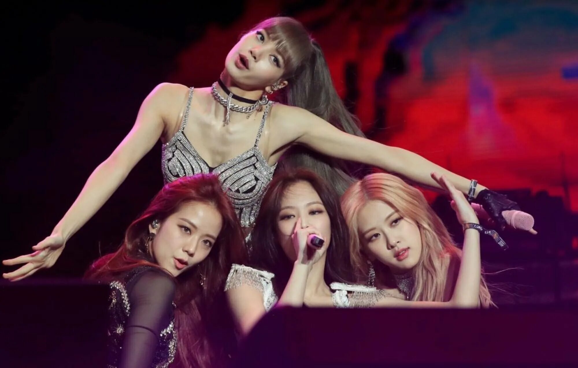 Блэк пинк квинка танец. Блэк пинк 2025. блэк пинк 2025. группа blackpink розэ. группа blackpink 2025.
