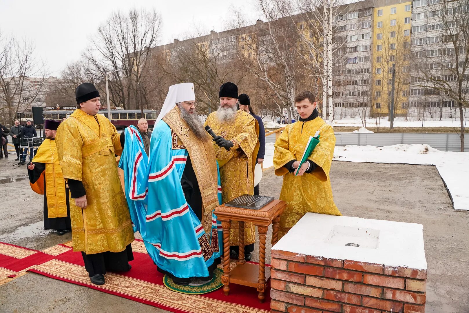 Нижний новгород грузия. Храм помощница в родах Нижний Новгород. Храме в честь иконы Божией матери «помощница в родах» Киев. Нижегородская епархия храмы. Поклонение иконам.