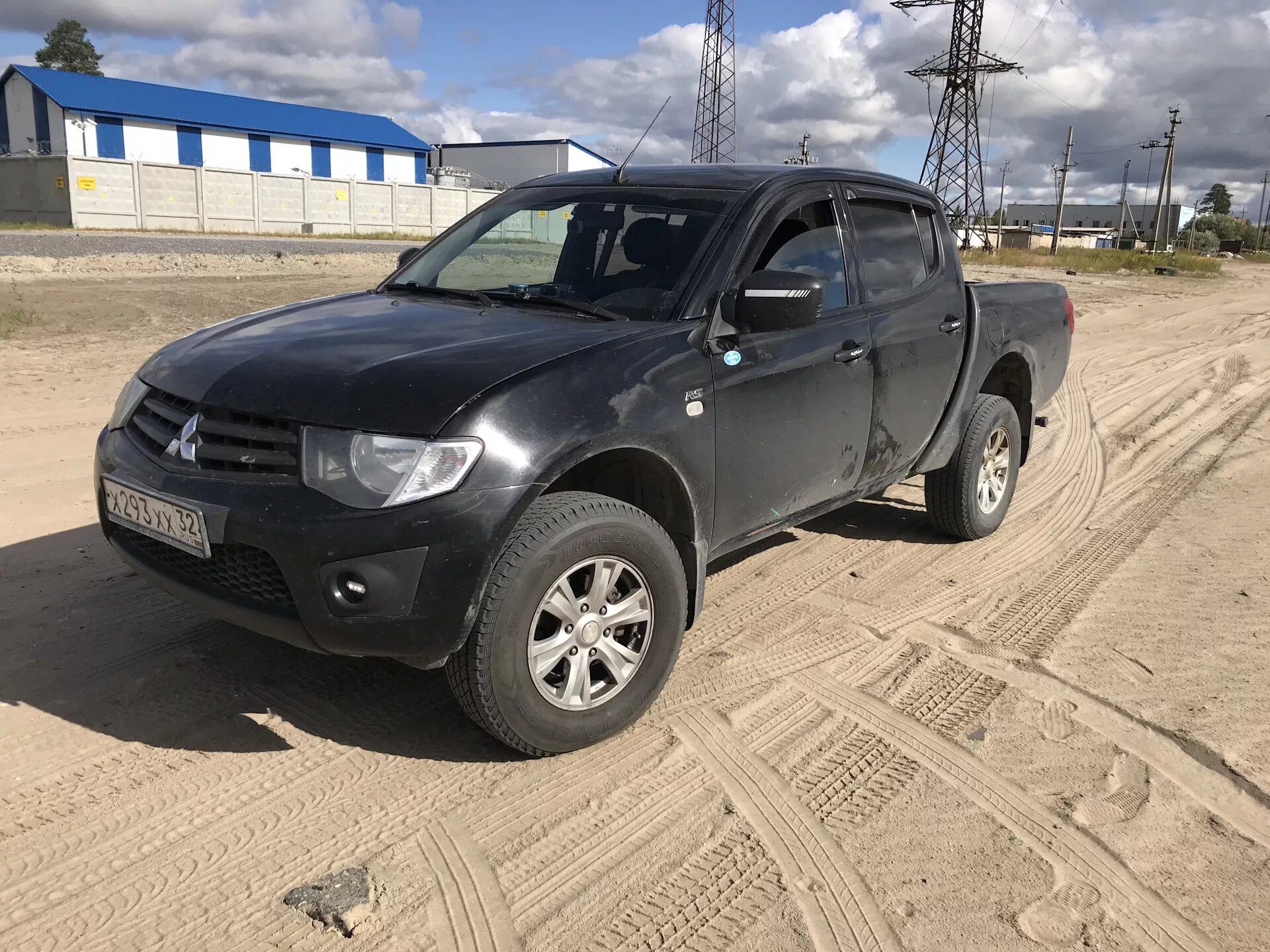 Мицубиси л200 2011. Mitsubishi l200 2. Митсубиси l200 2011. Mitsubishi l200 2.5.