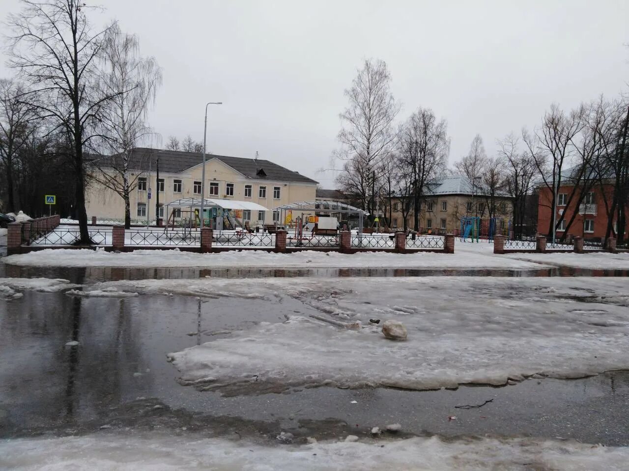 Погода в гусь хрустальном владимирской области. Жилучасток Гусь Хрустальный. Гусь Хрустальный зима. Гусь Хрустальный зимой.