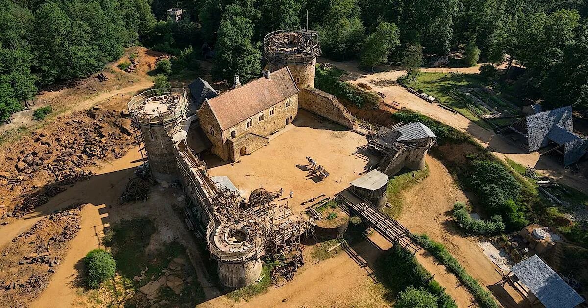 Для чего строили замки какое место выбирали