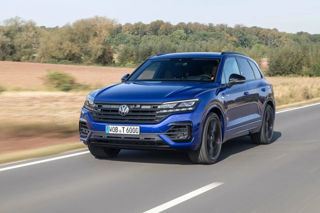 Volkswagen touareg 2021 r line. Фольксваген туарег 3. Новый туарег 2021. Новый volkswagen touareg 2021. Volkswagen touareg 2022 exclusive.