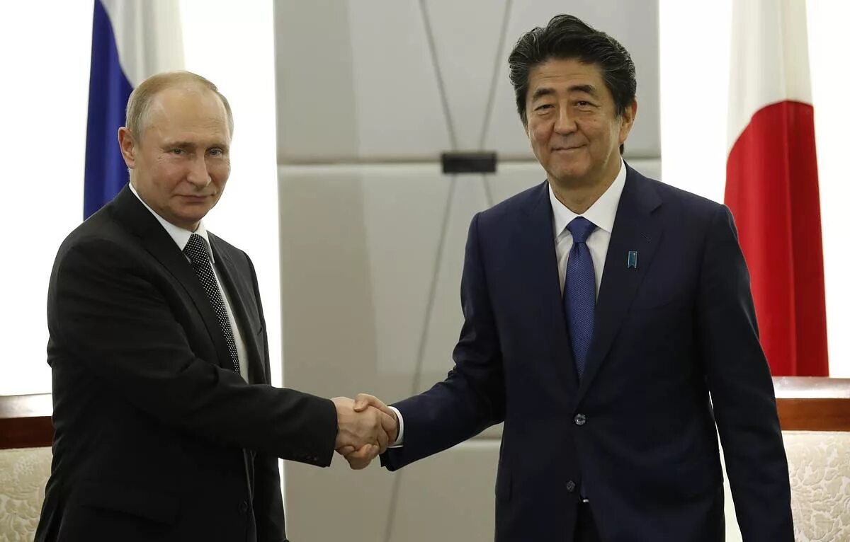 Министр Японии Синдзо Абэ. Синдзо Абэ с Путиным 2016. Визит Синдзо Абэ 2013.