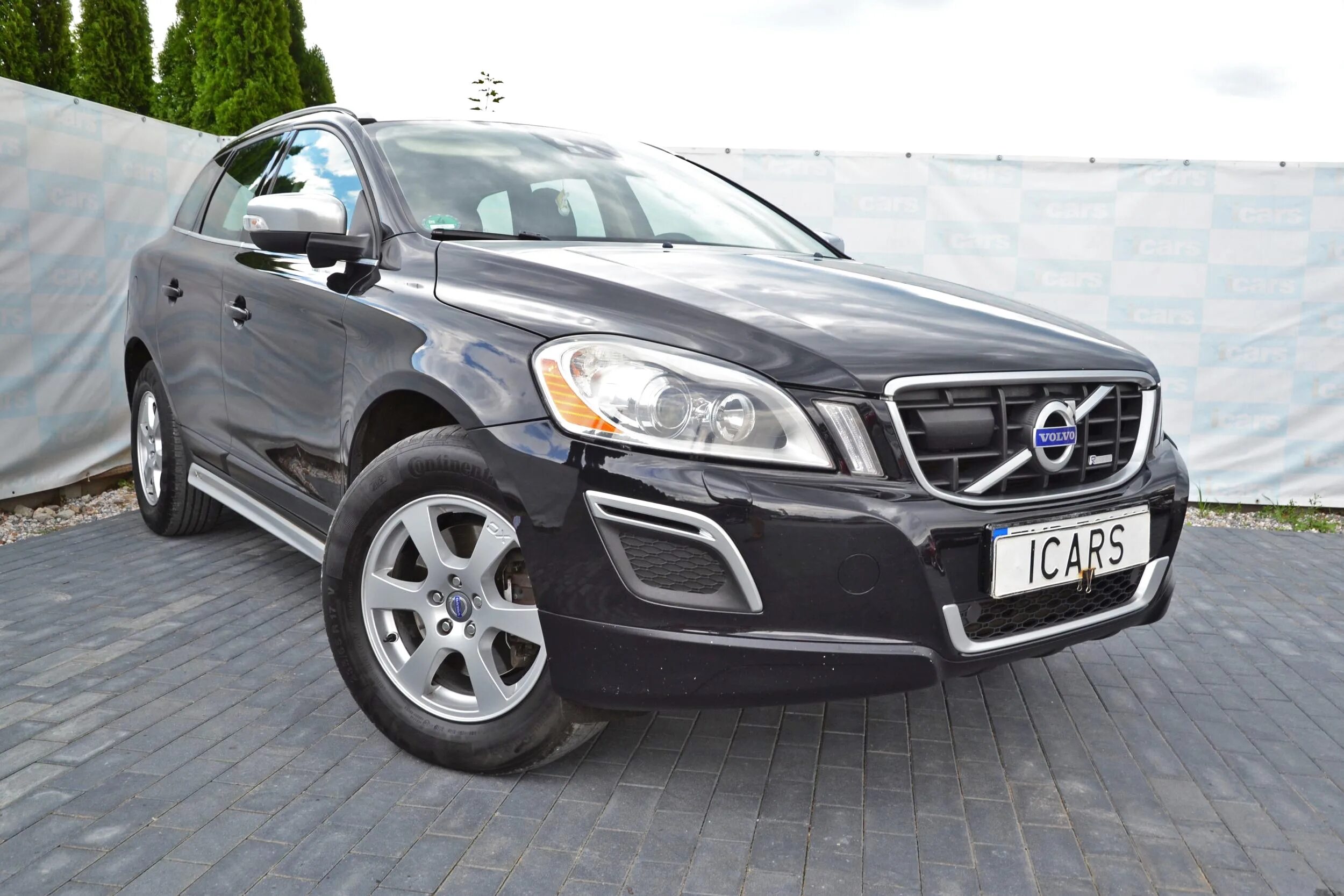 Volvo xc60 поколения. Volvo xc60 2010 Black. Volvo xc60 r Design. Volvo xc60 2008. Volvo xc60 дорестайл.