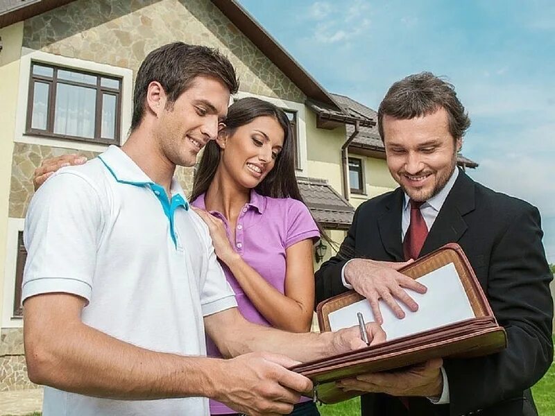 Property sharing. Property sharing. Выбор новой квартиры. Недвижимость. Показ квартиры риэлтором.