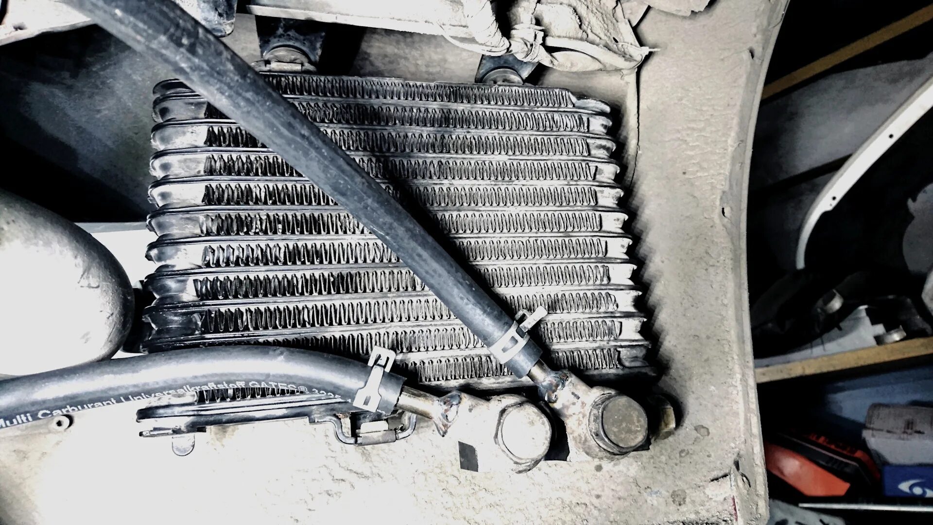 Доп радиатор акпп ниссан. Масляный радиатор уаз буханка 417. Масляный радиатор камаз 740. Astra h opc внешний масляный радиатор. 4а фе масляный радиатор.