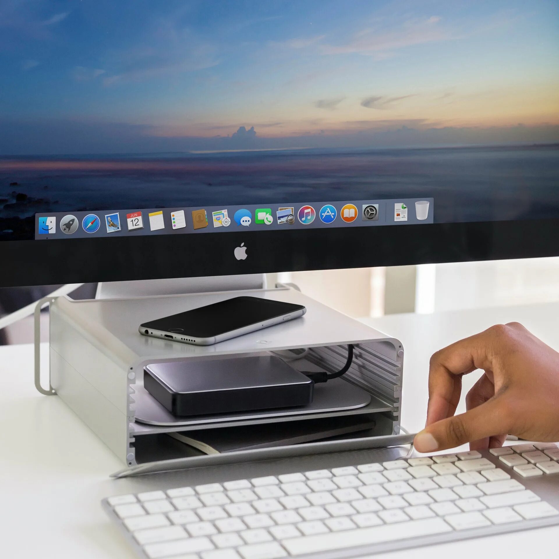 Usb c imac. Подставка для imac 27. pro stand for imac. hirise for imac. vertical stand for mac.