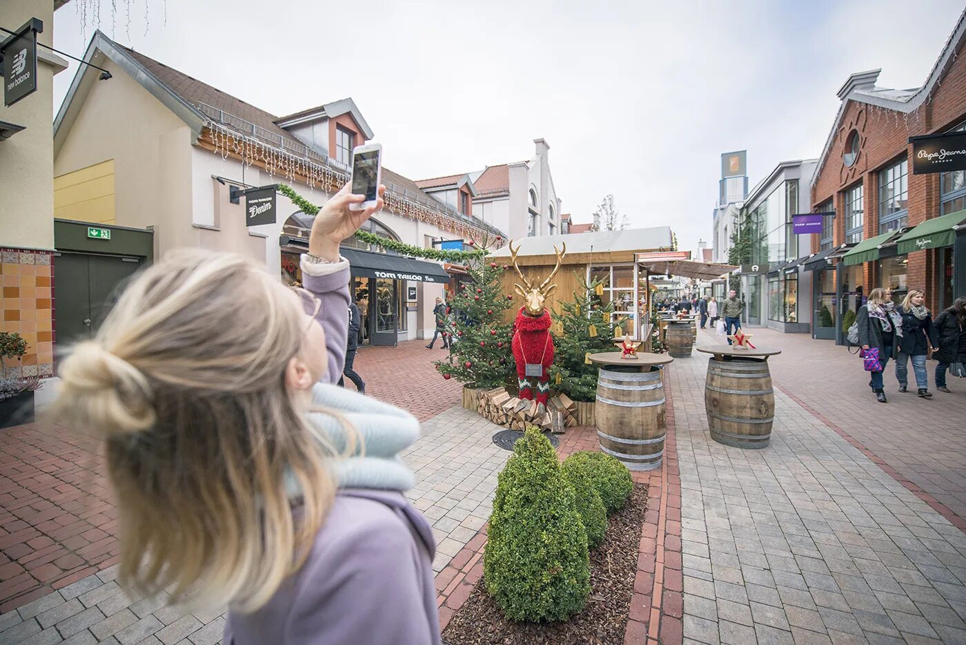Охрана в аутлетах европы. Месанси. Аутлеты италии. Аутлет италия пятигорск. Макартур глен серравалле.