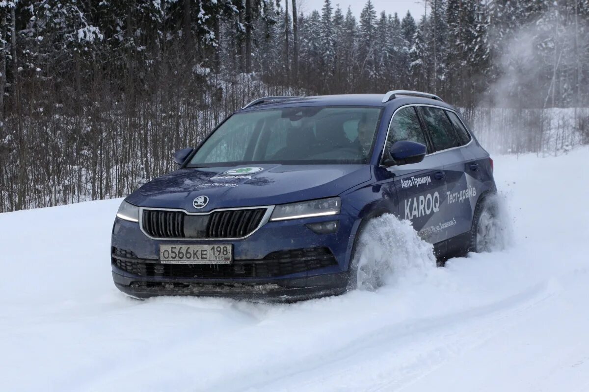 Шкода полные привод цена. Шкода Карок полный привод. Тест-драйв Skoda Karoq. Шкода Карок полный привод 2022. Шкода полноприводная 2008г.