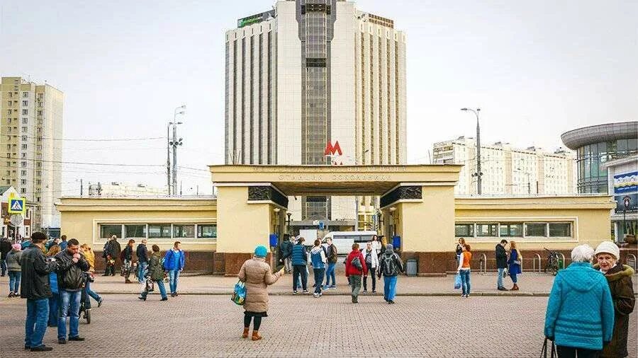 Сокольническая пл. Станция метро Сокольники. Площадь у метро Сокольники. Сокольники (станция метро, Сокольническая линия). Сквер у метро Сокольники.