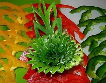 Украшение овощами праздничного