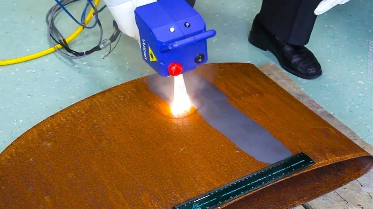 Лазерная чистка металла видео. Laser rust removal. laser cleaning machine. лазерная очистка ржавчины. лазерной очистки металла.