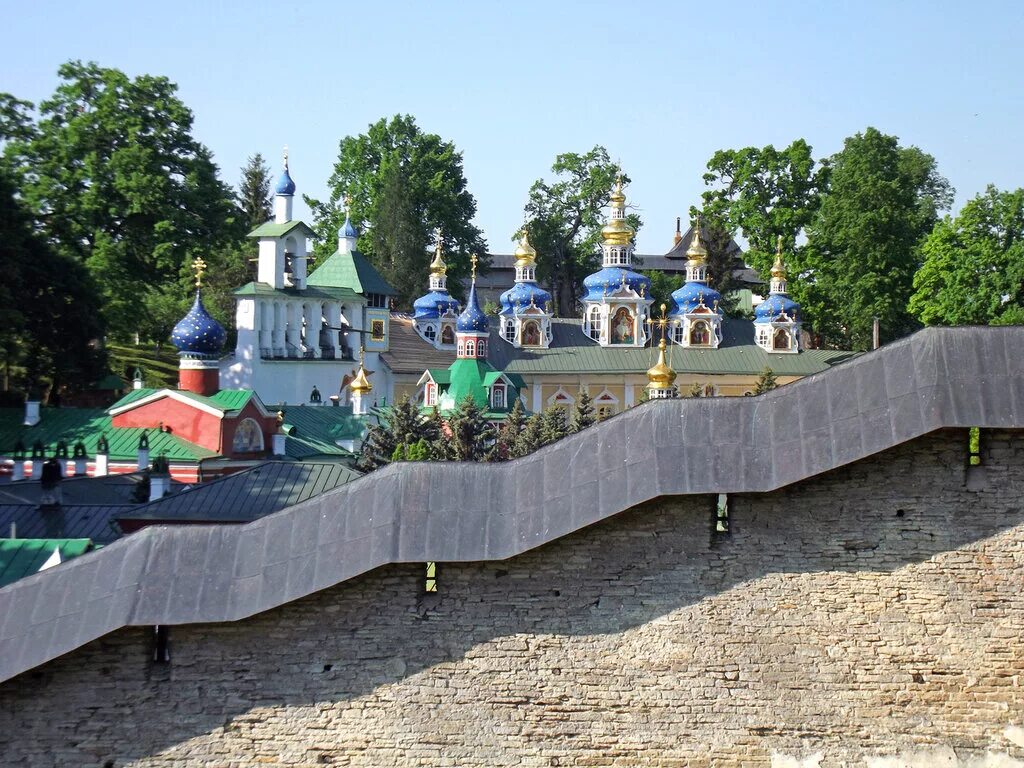 псково-печерский монастырь источники. г. святой источник псково печёрский монастырь. псково-печерский монастырь. печоры псковская область фролович.