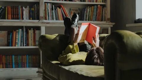 She like reading