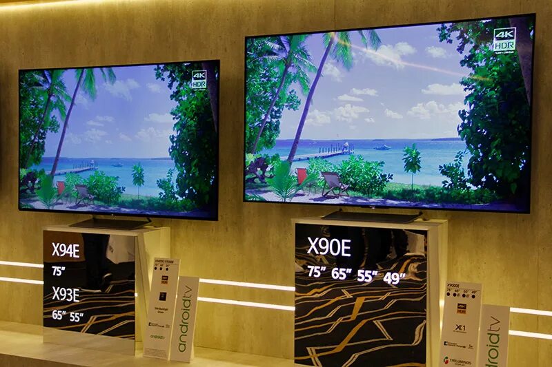 Телевизор qled samsung qe85q70tau. 55 vs 75 дюймов. Самсунг тв 75 диагональ. Разница 65 и 75 дюймов. 65 vs 75 дюймов.