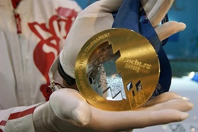Золотая и серебряная медаль в школе. Золотая медаль выпускника школы. Зарабатывайте золотые медали. Олимпийская медаль золото. Зарабатывайте золотые медали.