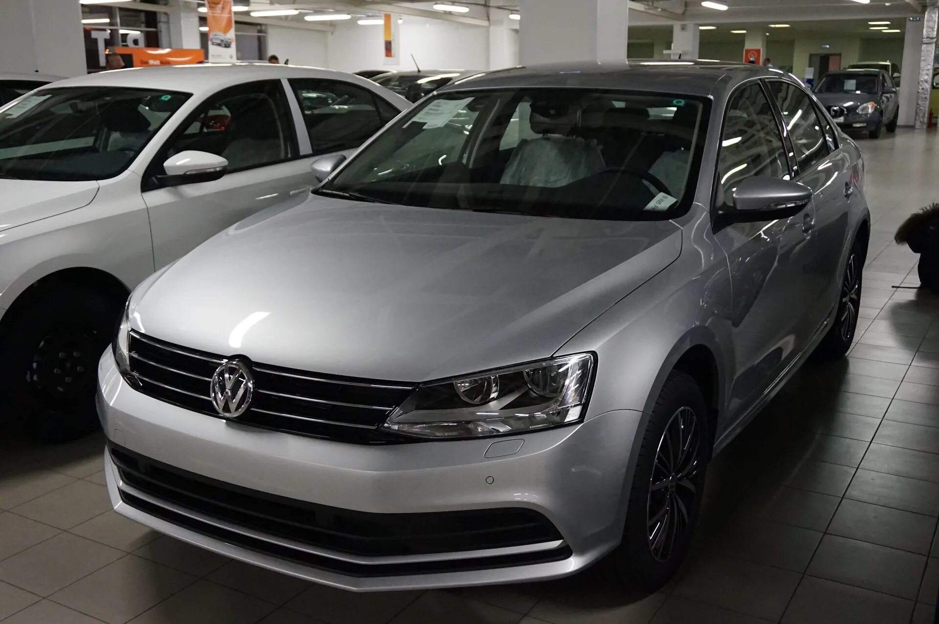 Купить фольксваген джетта с пробегом на авито. VW Jetta Metallic. Фольксваген Джетта серебристый. Фольксваген Джетта серый металлик. WV Jetta 2020 серый металлик.