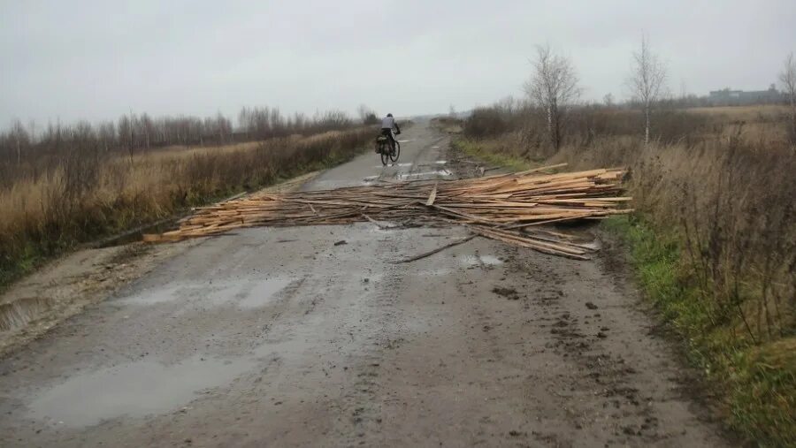 Изб гать об регаемый л леять. Этап Гать. Гати Гати. Чонгарскую Гать. Гать на болоте.