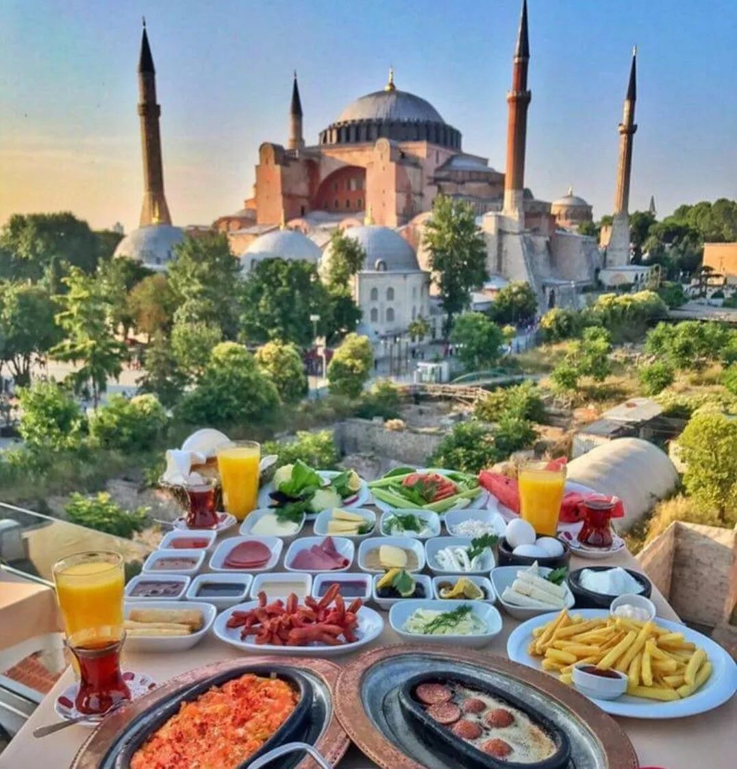 Turkey цена. Севен Хиллс Стамбул. Seven Hills ресторан Стамбул. Терраса Севен Хиллс Стамбул. Seven Hills Стамбул завтрак.