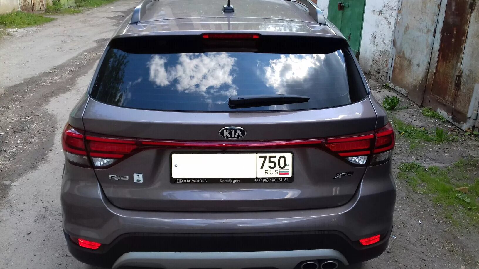 Kia Rio x-line заднее стекло. Стекло на киа рио х лайн