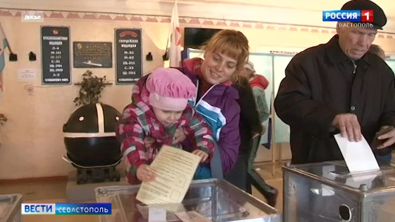 Голосование на выборах. Референдум в Крыму 2014 голосование. 10 Лет референдум Севастополь. Референдум в Севастополе 2014 в школе 22. Голосование 2014 года