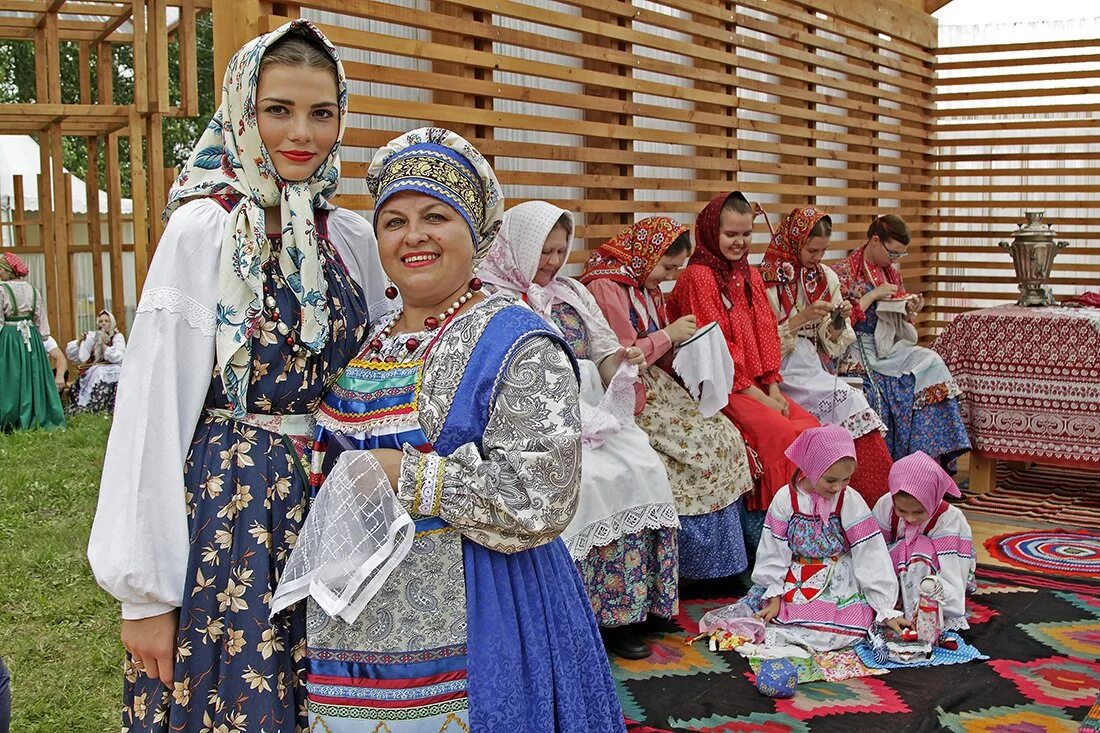 4 народа в поволжье. Народы Поволжья. Жители Поволжья. Традиционные праздники народов Поволжья. Народы Поволжья России.