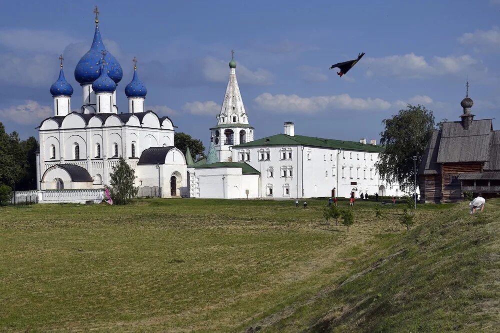 Суздальский Кремль Суздаль. 1. Суздальский Кремль. Золотое кольцо России город Суздаль достопримечательности. Белокаменный Кремль Суздаль.