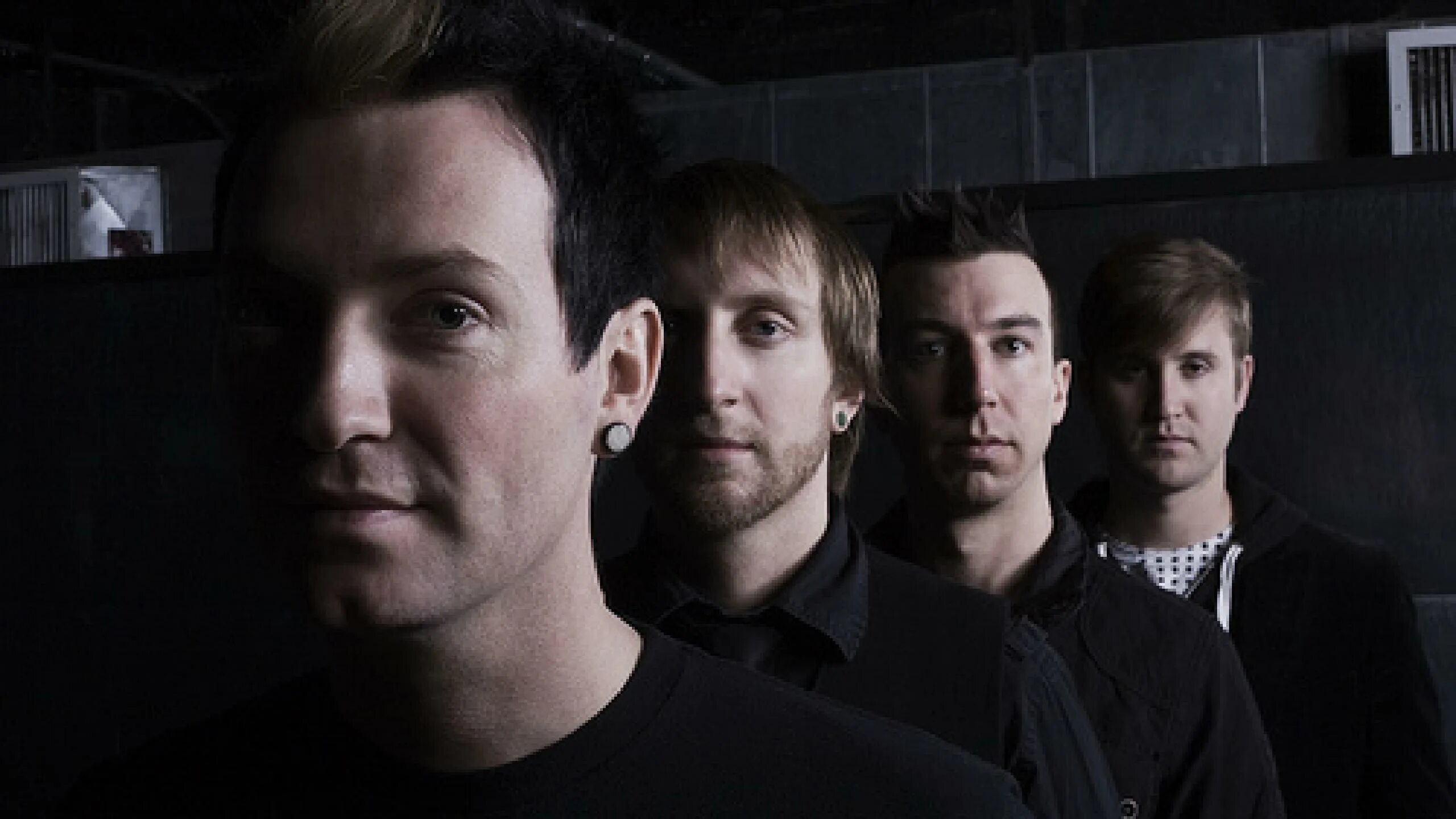 Исполнитель раз два. Север сергей магадан рингтон. Synthpop стиль одежды. Исполнитель раз два. Энди нилето.