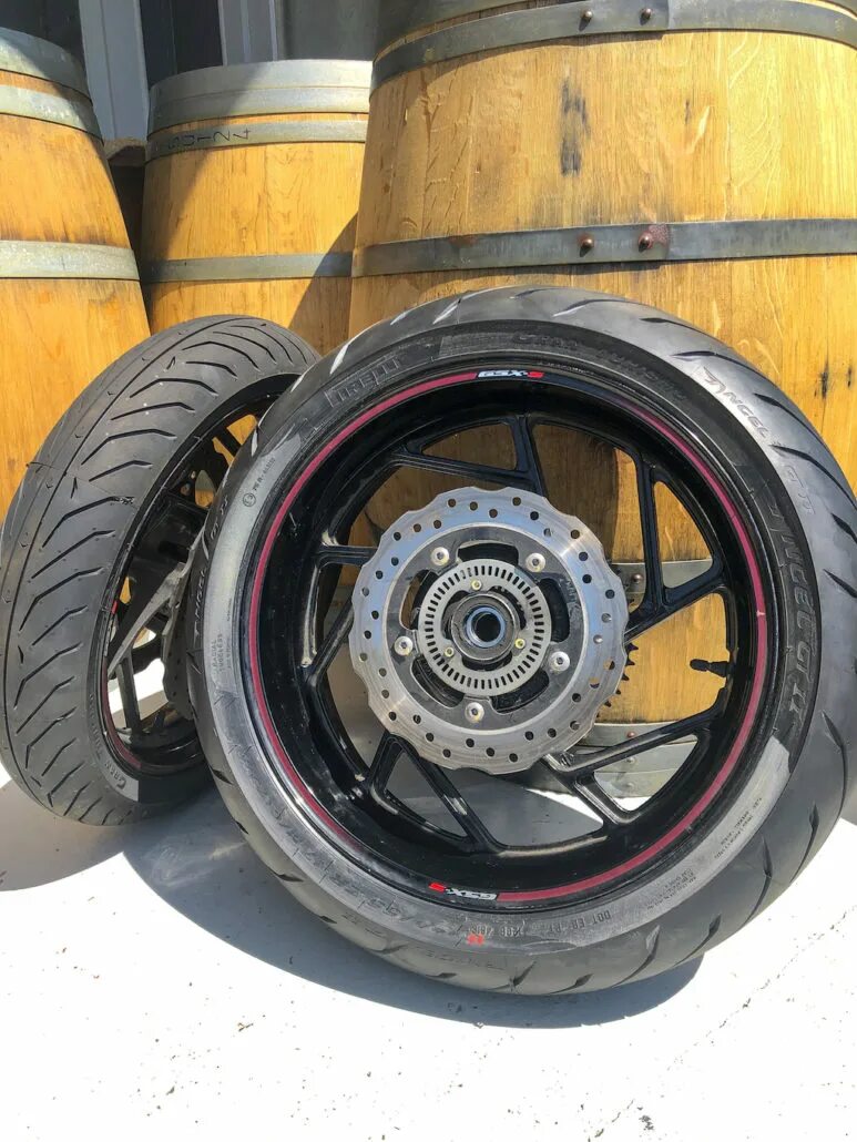 Angel gt. Pirelli Angel gt 2. Pirelli Angel gt. Pirelli Angel St и gt. Pirelli Diablo wet.