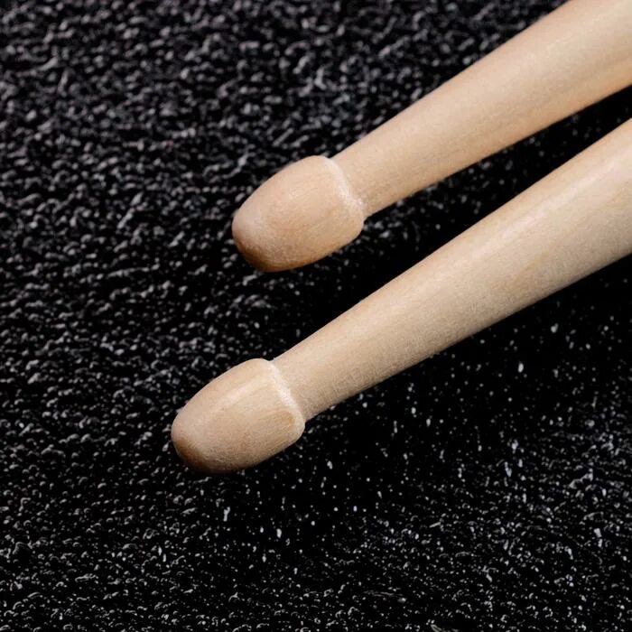 барабанные палочки ноги