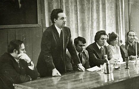 Третьем всесоюзном совещании молодых писателей в москве. Совещание молодых писателей. Третьем всесоюзном совещании молодых писателей в москве. Команда молодых писателей. Совещание молодых писателей.