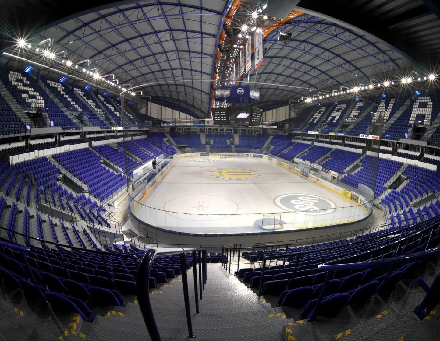 Arena тг. Стадион бобур арена. Arena тг. Втб арена москва ледовый дворец. Стадион краснодар трибуны.