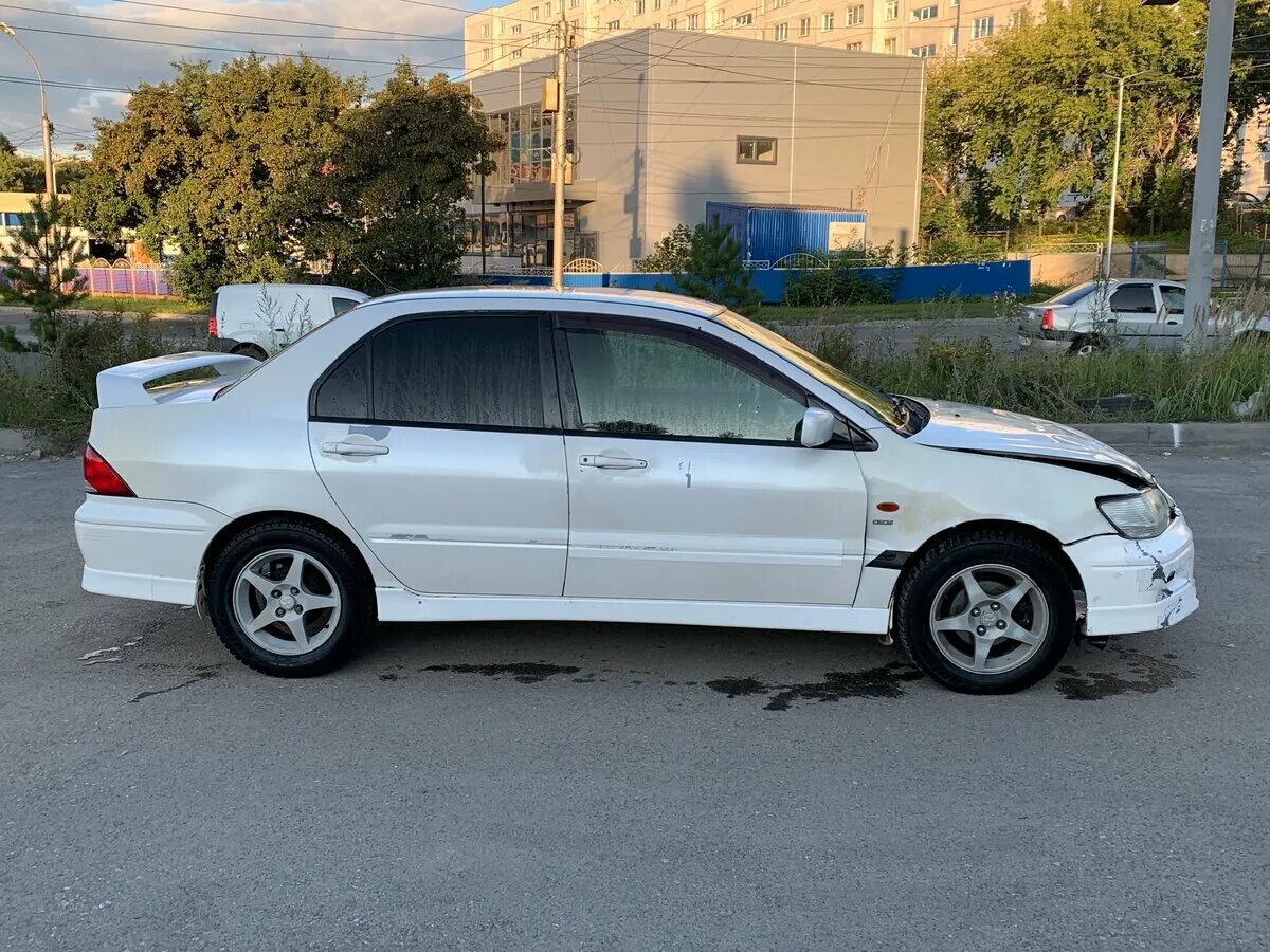 Митсубиси цедия купить. Mitsubishi Lancer Cedia белый. Митсубиси Лансер 2001 года белый. Mitsubishi Lancer Cedia 2002. Митсубиси Лансер цедия 2001 седан.