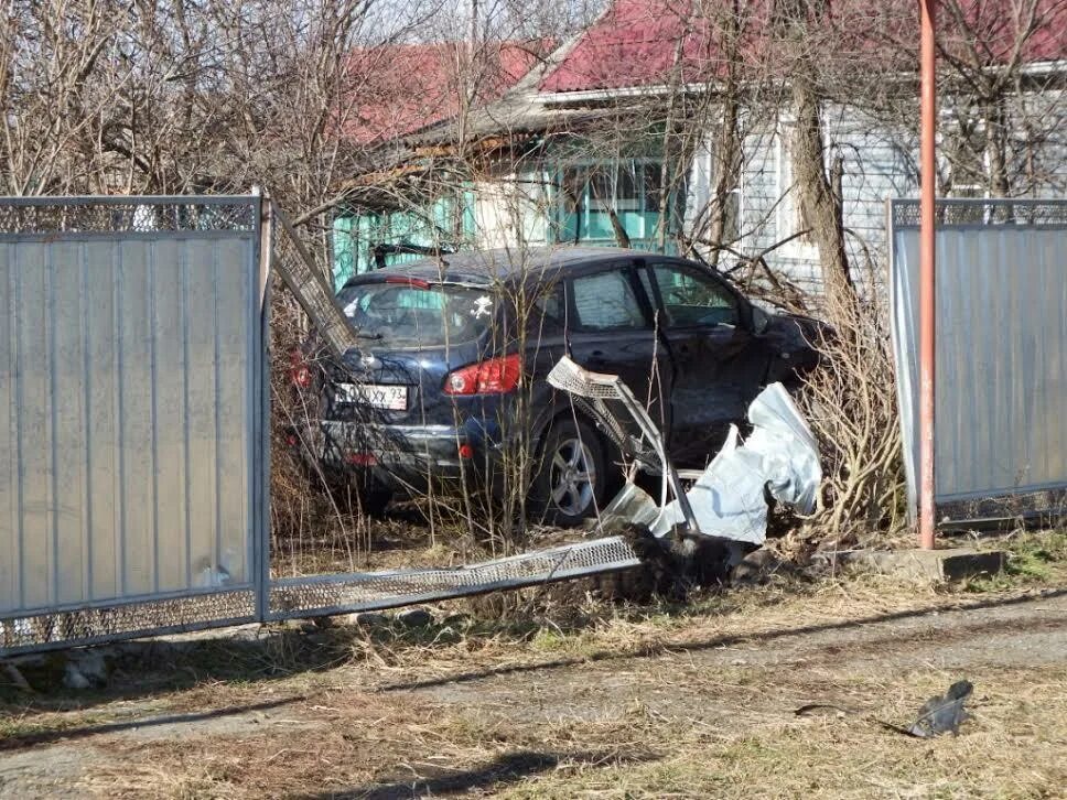 Рп5 новопокровский район краснодарский край. ДТП В Новопокровском районе. Авария в Калининском районе Краснодарского края. Происшествия в Новопокровском районе. Происшествия в Краснодарском крае станица Новопокровская.