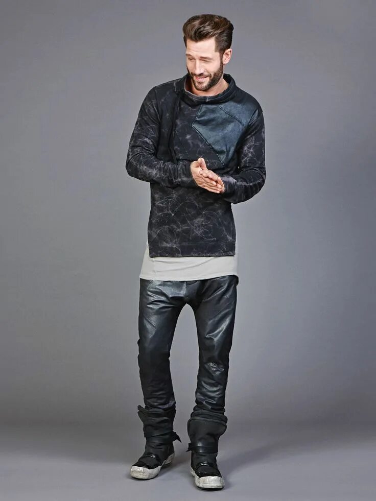 Одежда для вечеринки мужская. Мужские дольче габбана 2010. Клубный образ мужчины. Одежда для дискотеки мужская. Мужской свободный стиль.