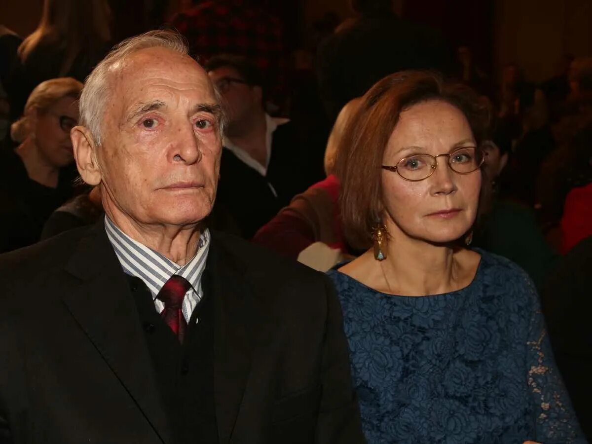 Вторая жена ланового. Ирина купченко и василий лановой. василий лановой и купченко. жена василия ланового ирина купченко. купченко ирина и лановой.